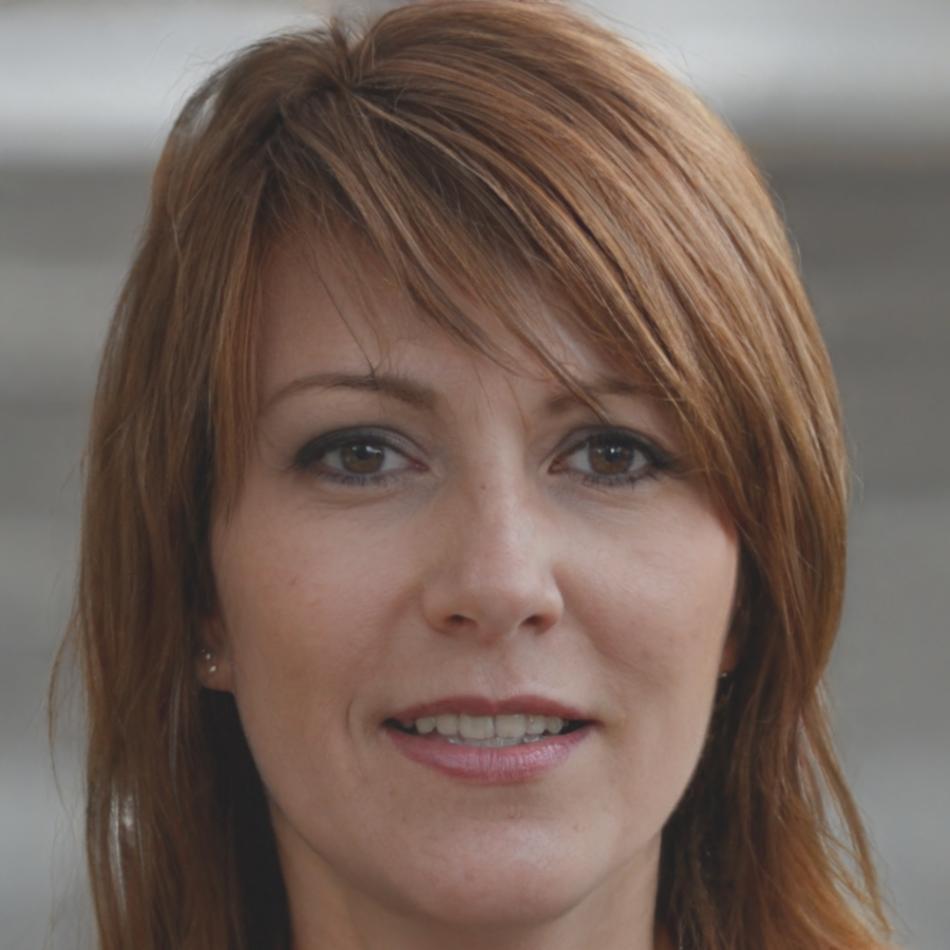 Marina Estévez, Especialista en Análisis Financiero